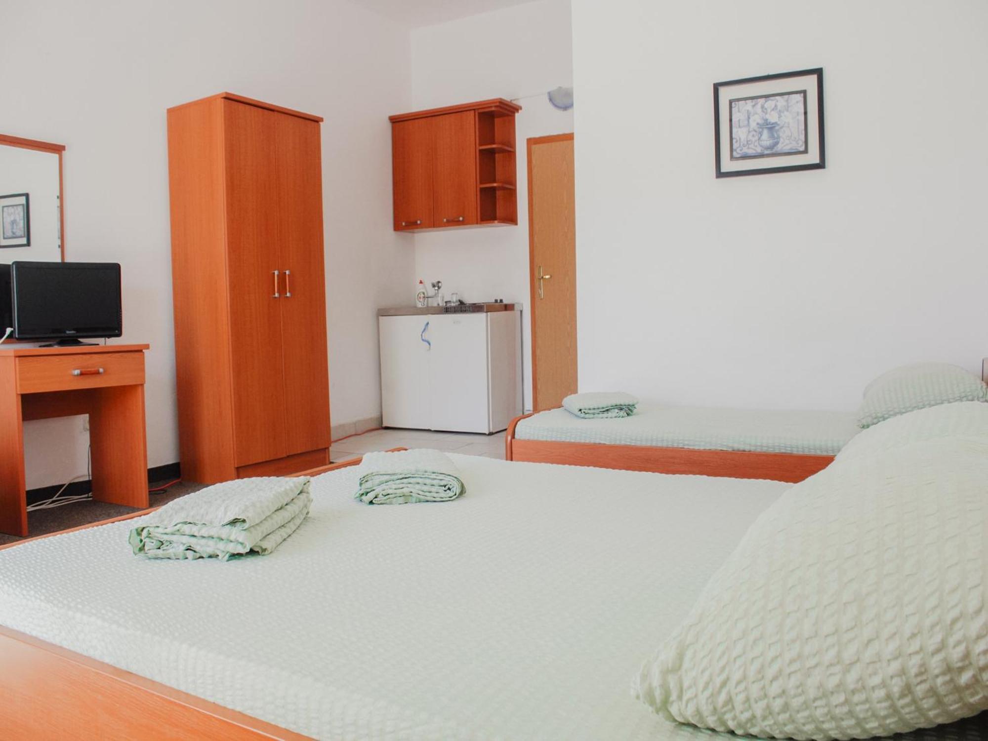 Apartments And Rooms Mato Neum Kamer foto